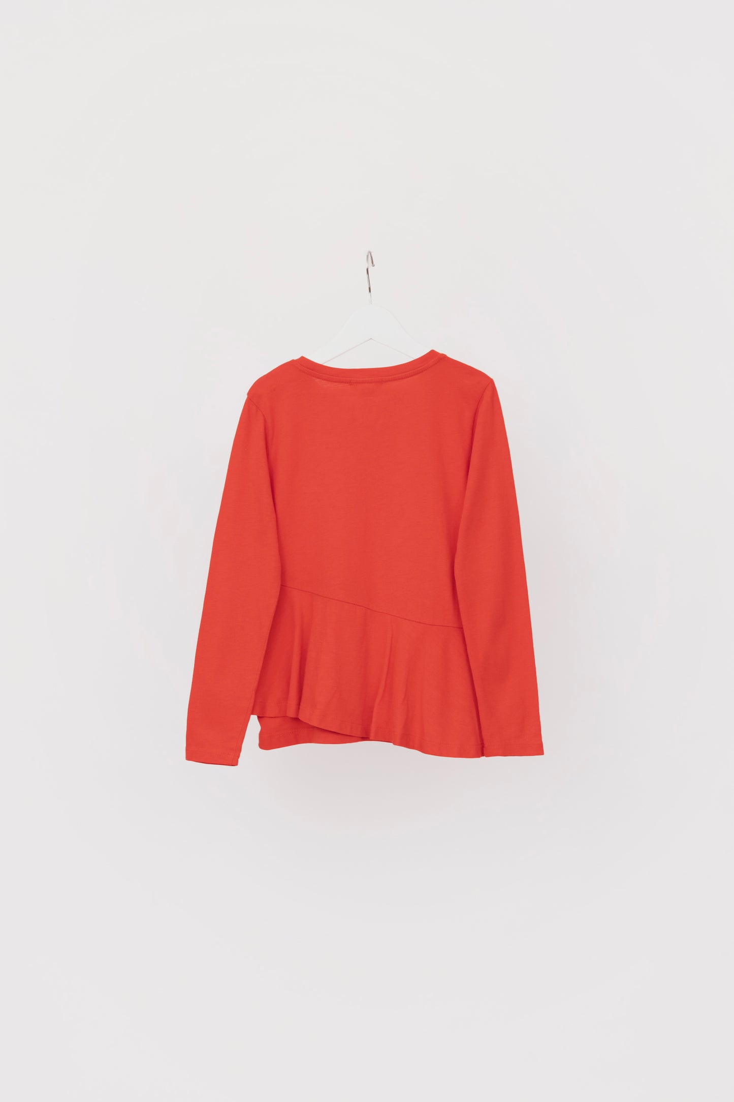 POLERA CON VUELO ASIMETRICO PETIT