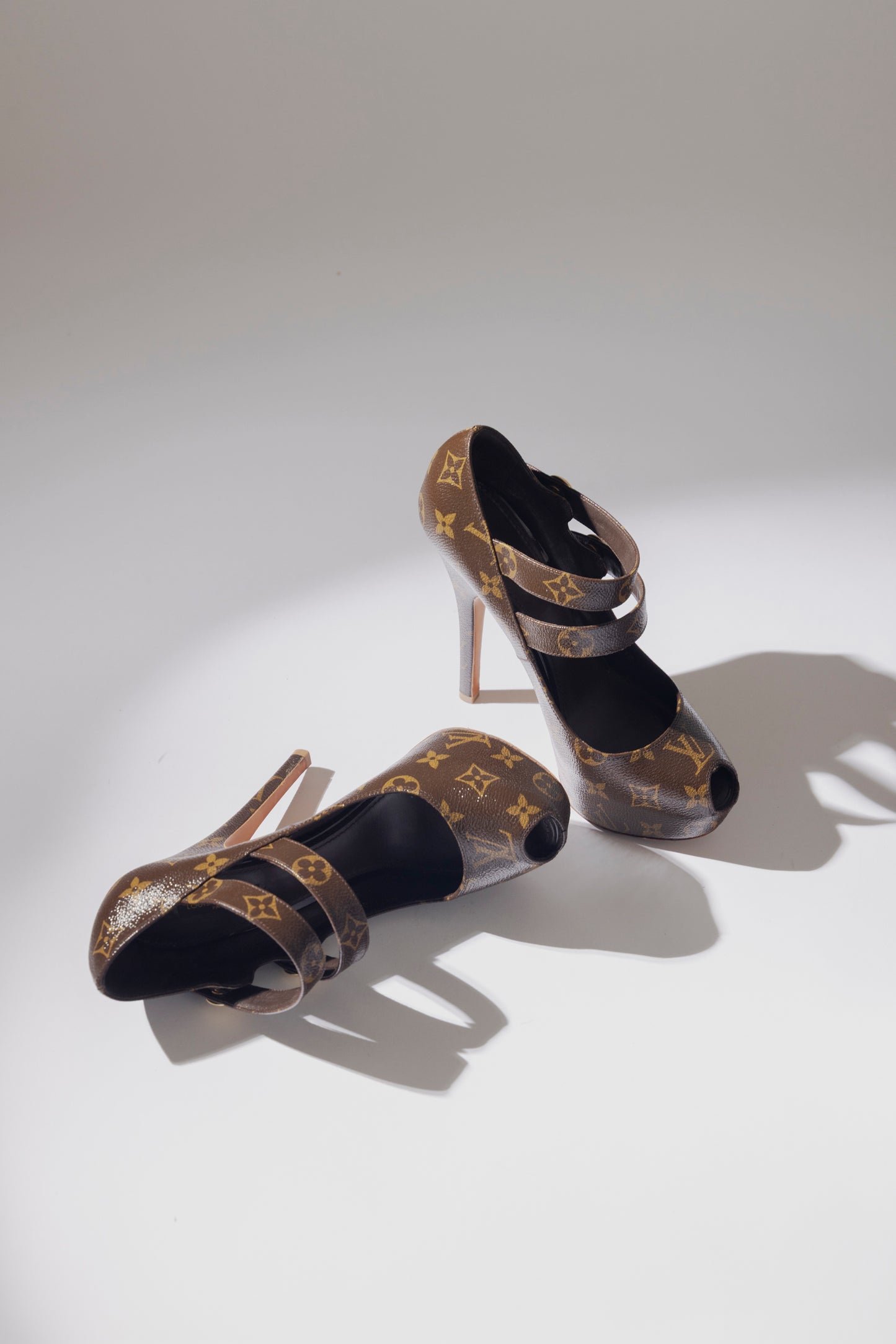 STILETTO RITUAL FETISH