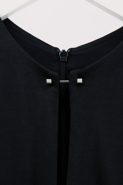 VESTIDO MIDI SLIM CON DETALLE METÁLICO