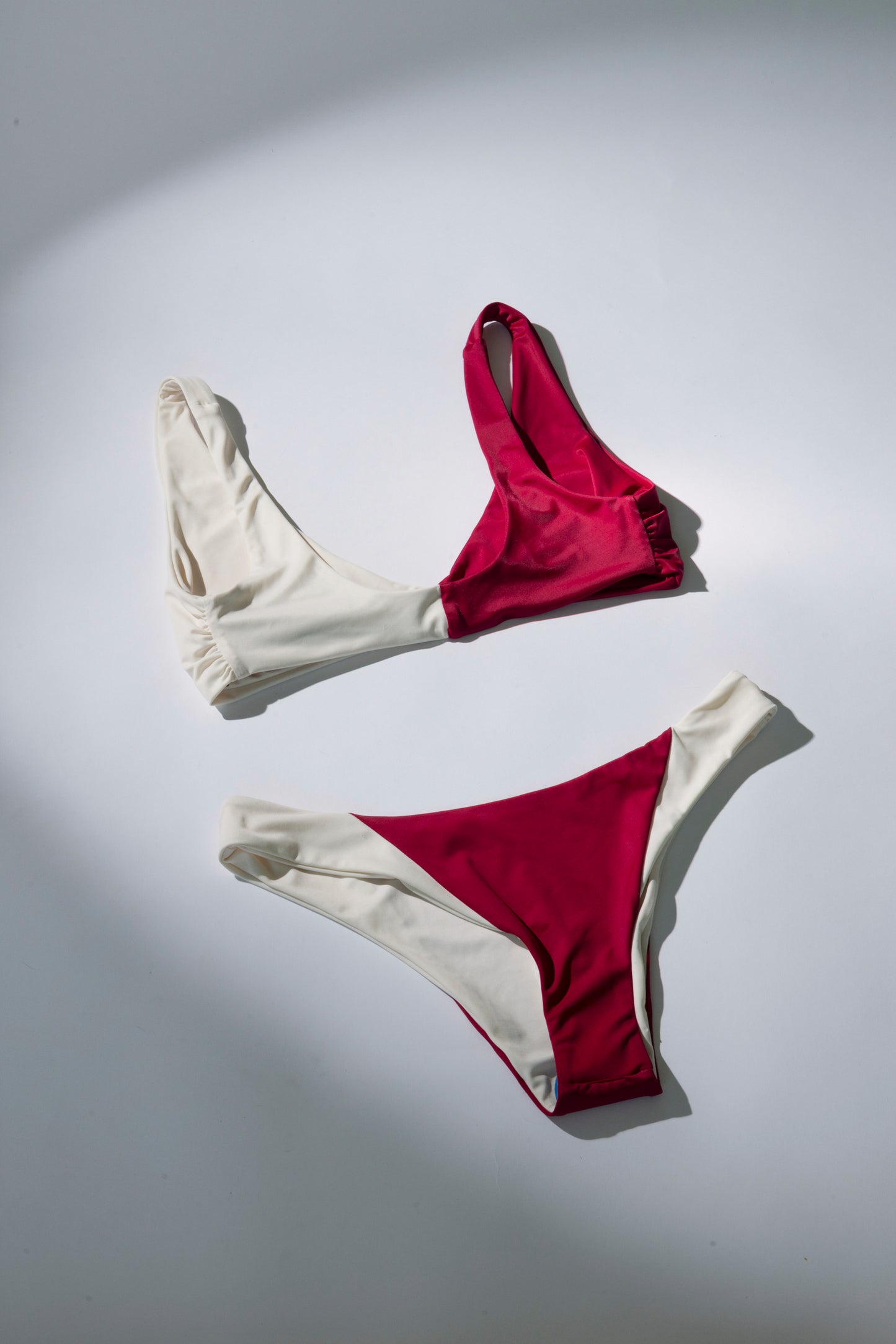 TRAJE DE BAÑO TORI PRAVER (CONJUNTO)