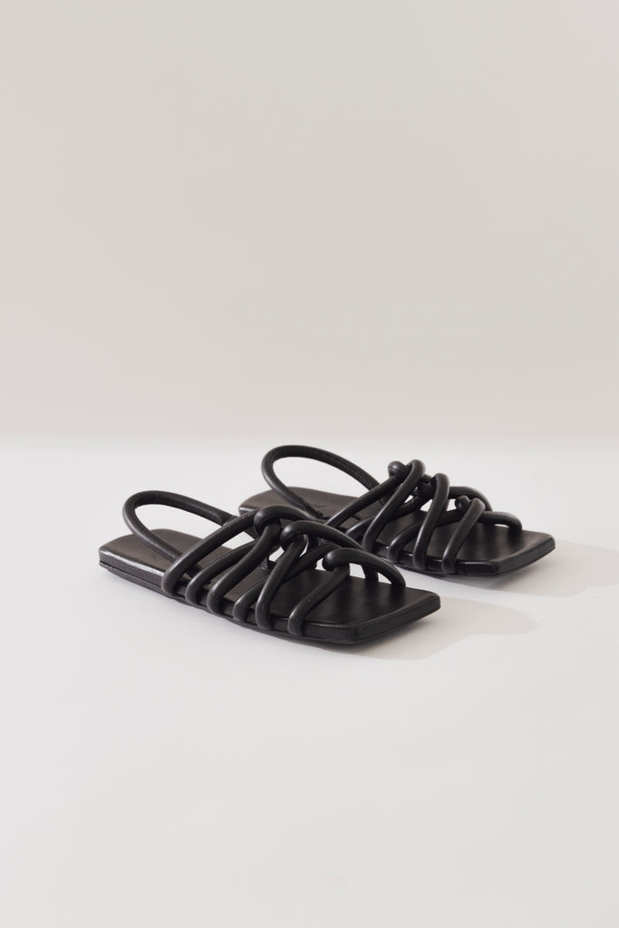 SANDALIAS CROSSOVER STRAP FLAT