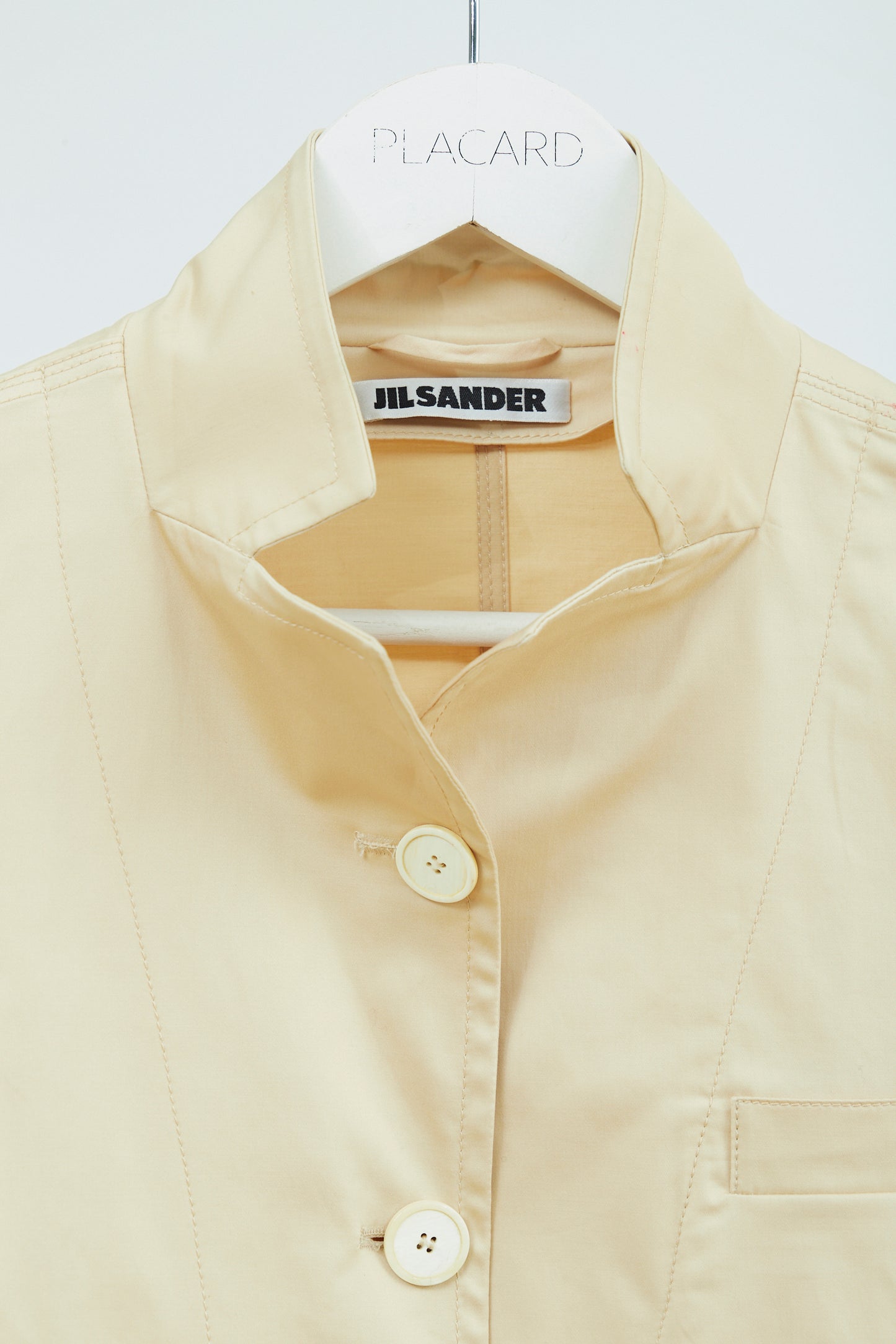 CHAQUETA MINIMALISTA [ARCHIVO]