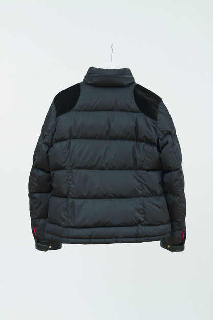 PARKA ACOLCHADA CON PANELES DE TERCIOPELO Y CINTURÓN [ARCHIVO]