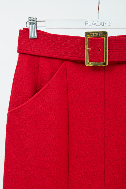 POLLERA LÁPIZ CHANEL EN ROJO CARMÍN (CONJUNTO) [ARCHIVO]